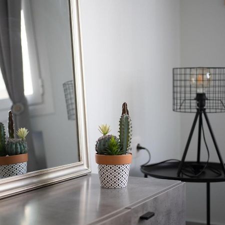 Newly Renovated Cozy Studio Downtown Αθήνα Εξωτερικό φωτογραφία